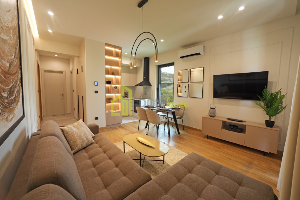 Двухкомнатная квартира люкс 45м2, Загорич